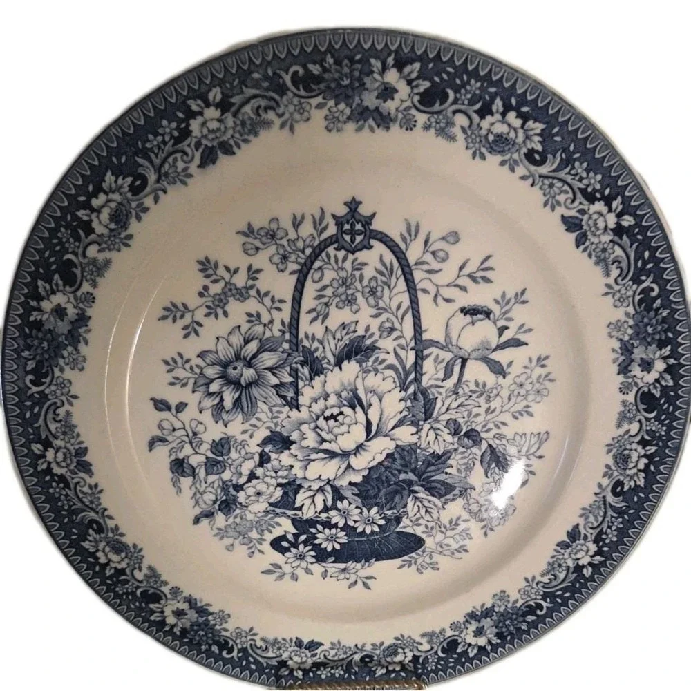 Hara English Garden Dinner Plate Japan 11 3/4 inches Blue White Floral Basket
